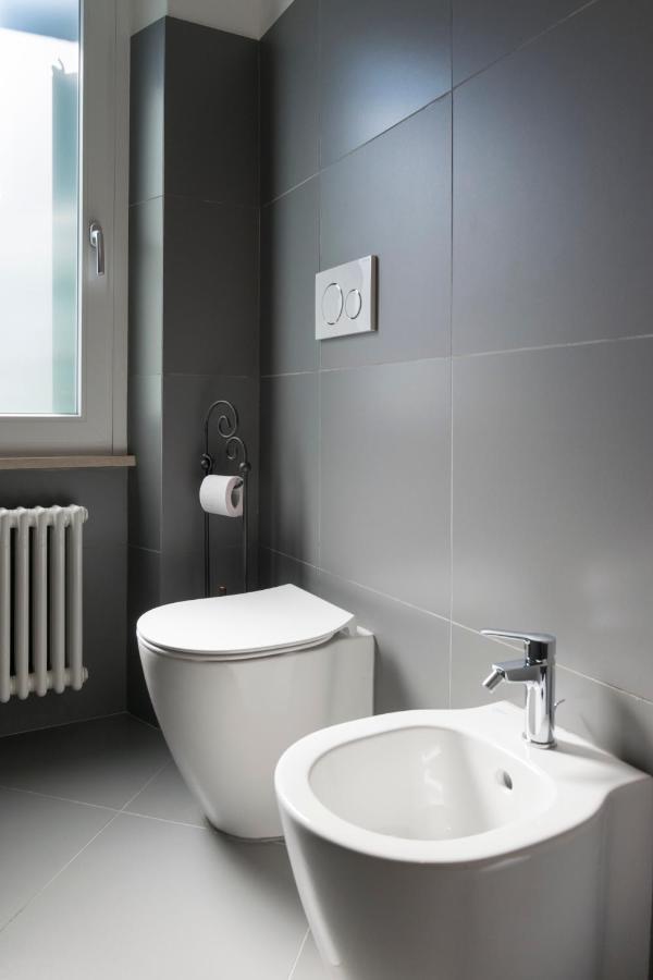 Fiori Sull'Acqua Apartments 페스키에라델가르다 외부 사진