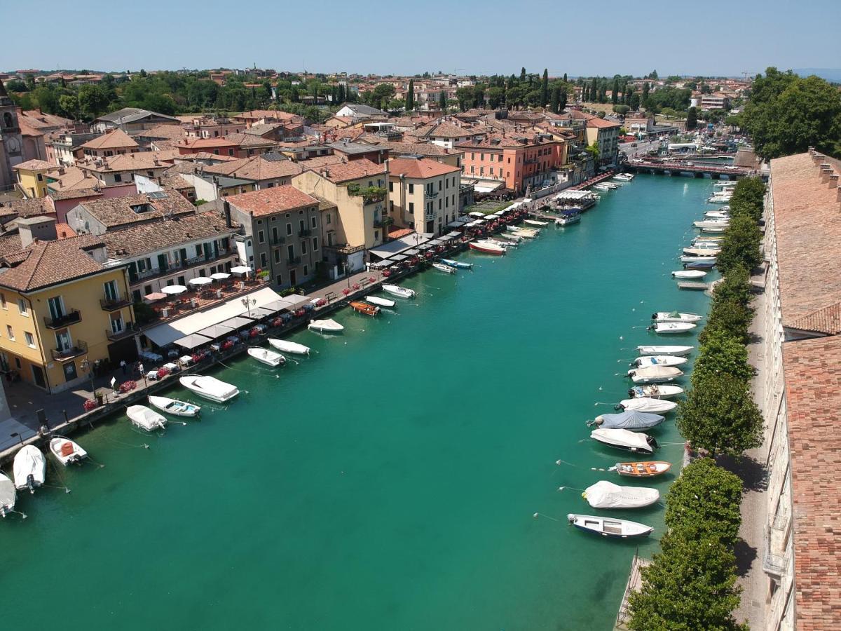 Fiori Sull'Acqua Apartments 페스키에라델가르다 외부 사진
