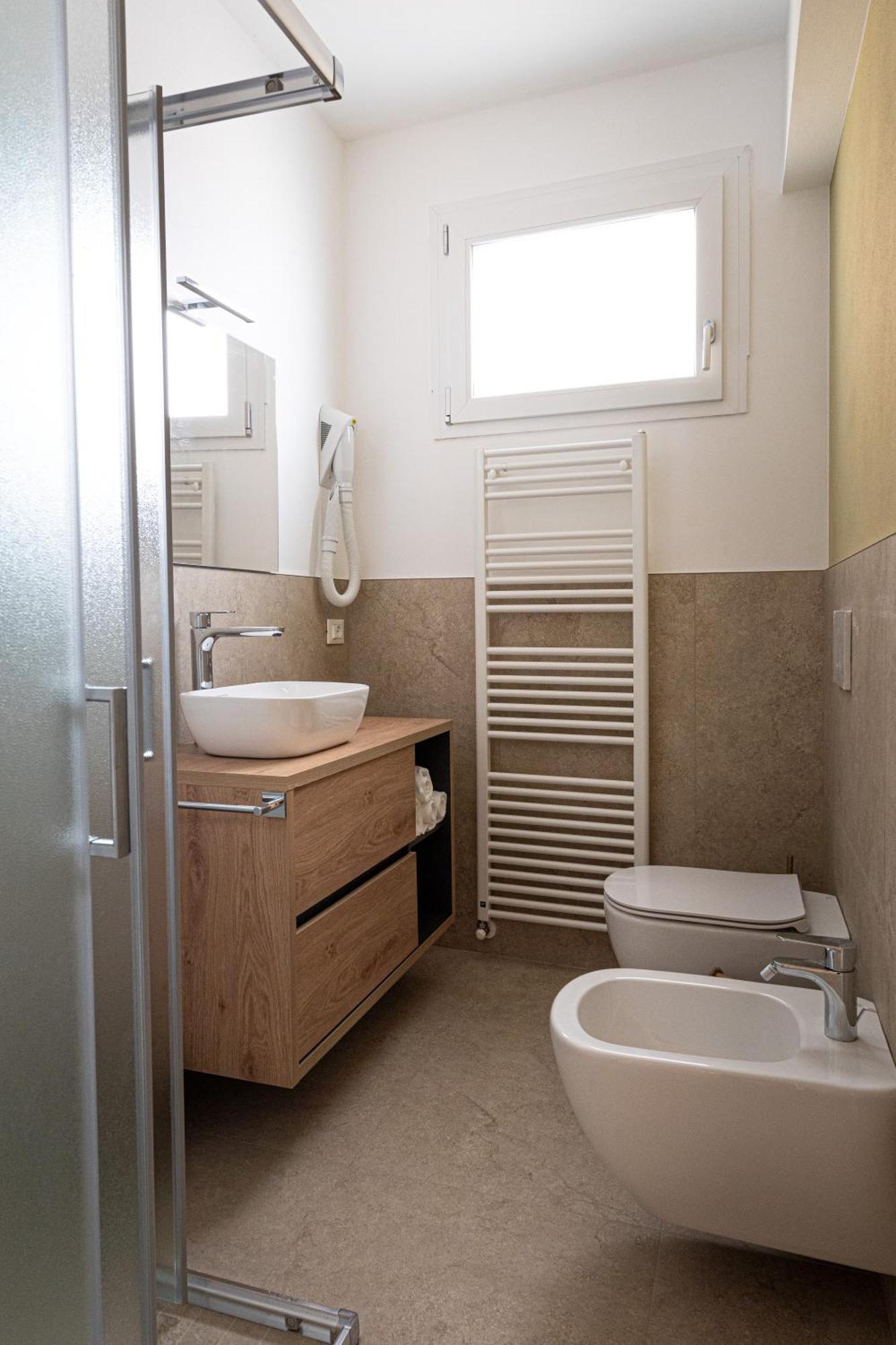 Fiori Sull'Acqua Apartments 페스키에라델가르다 외부 사진