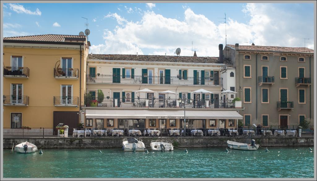 Fiori Sull'Acqua Apartments 페스키에라델가르다 외부 사진