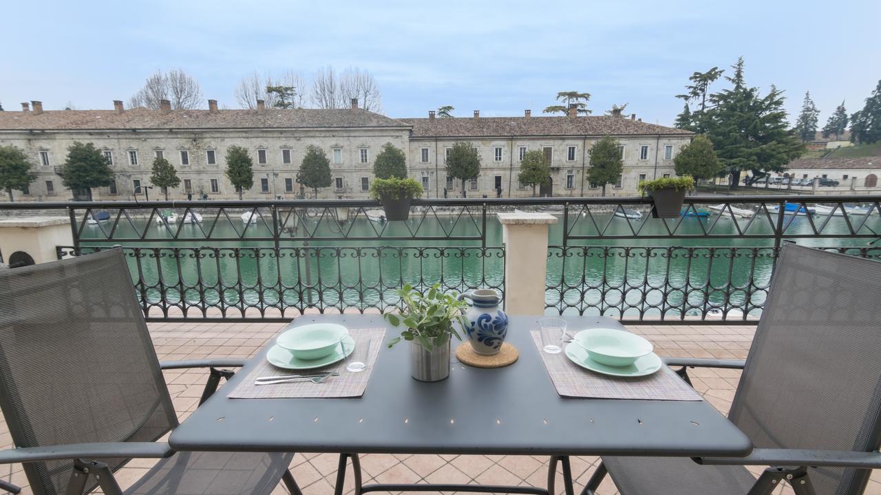 Fiori Sull'Acqua Apartments 페스키에라델가르다 외부 사진