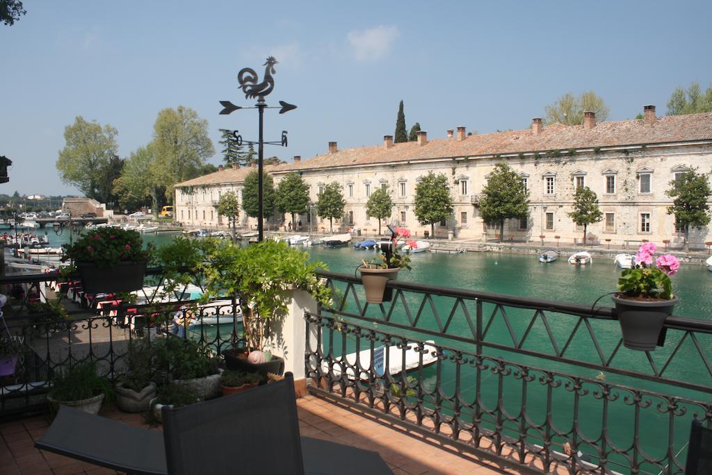 Fiori Sull'Acqua Apartments 페스키에라델가르다 외부 사진